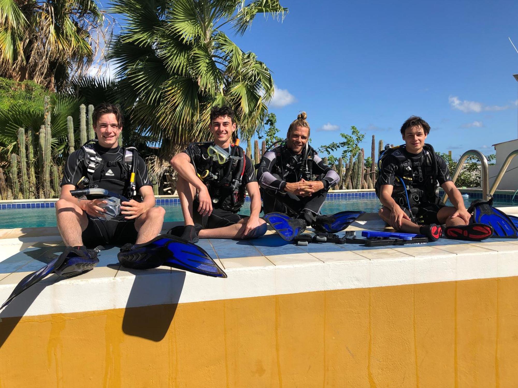 Tropical Divers Resort クラレンダイク エクステリア 写真