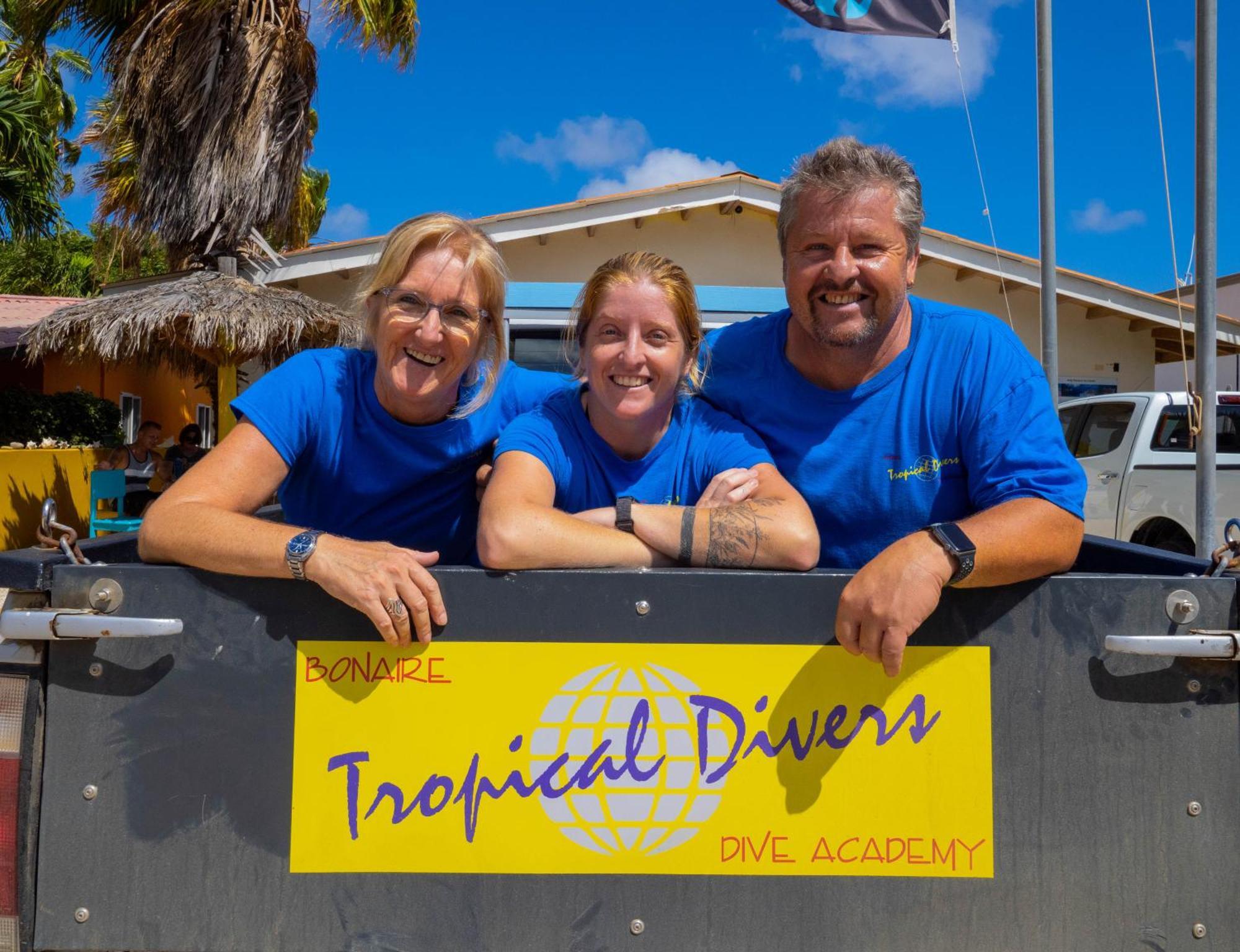 Tropical Divers Resort クラレンダイク エクステリア 写真